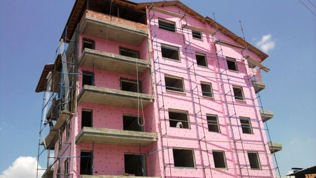 Çatı ve Mantolama Kararı Nasıl Alınır? Yalıtım Giderine Katılmak Zorunlu mu?