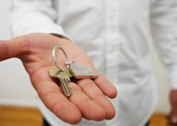 Gayrimenkul Alırken Fiyatı Düşürmenin 10 Yolu: İşte En Etkili Pazarlık Stratejileri!