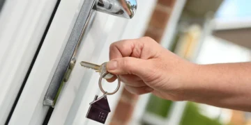 Yargıtay’dan Emsal Karar: Satıştaki Kiracılı Mülk Alıcılara Gösterilebilecek