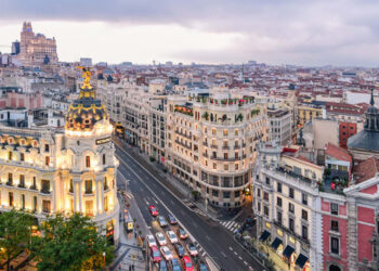 İspanya’da Kiracılardan Emlak Devine Karşı Kira Grevi