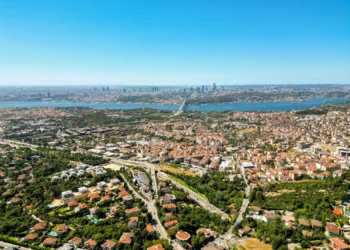 Yabancı Türkiye’den Vaz mı Geçiyor? Yoksa Biz Yabancıya Satmayı mı Bıraktık?